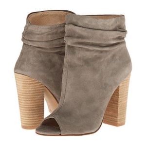 Chinese Laundry Kristin Cavallari Laurel Suede Peep Toe Booties Size 9